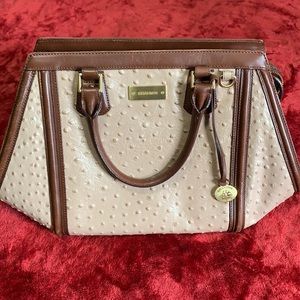 *FREE SHIPPING* BRAHMIN PURSE